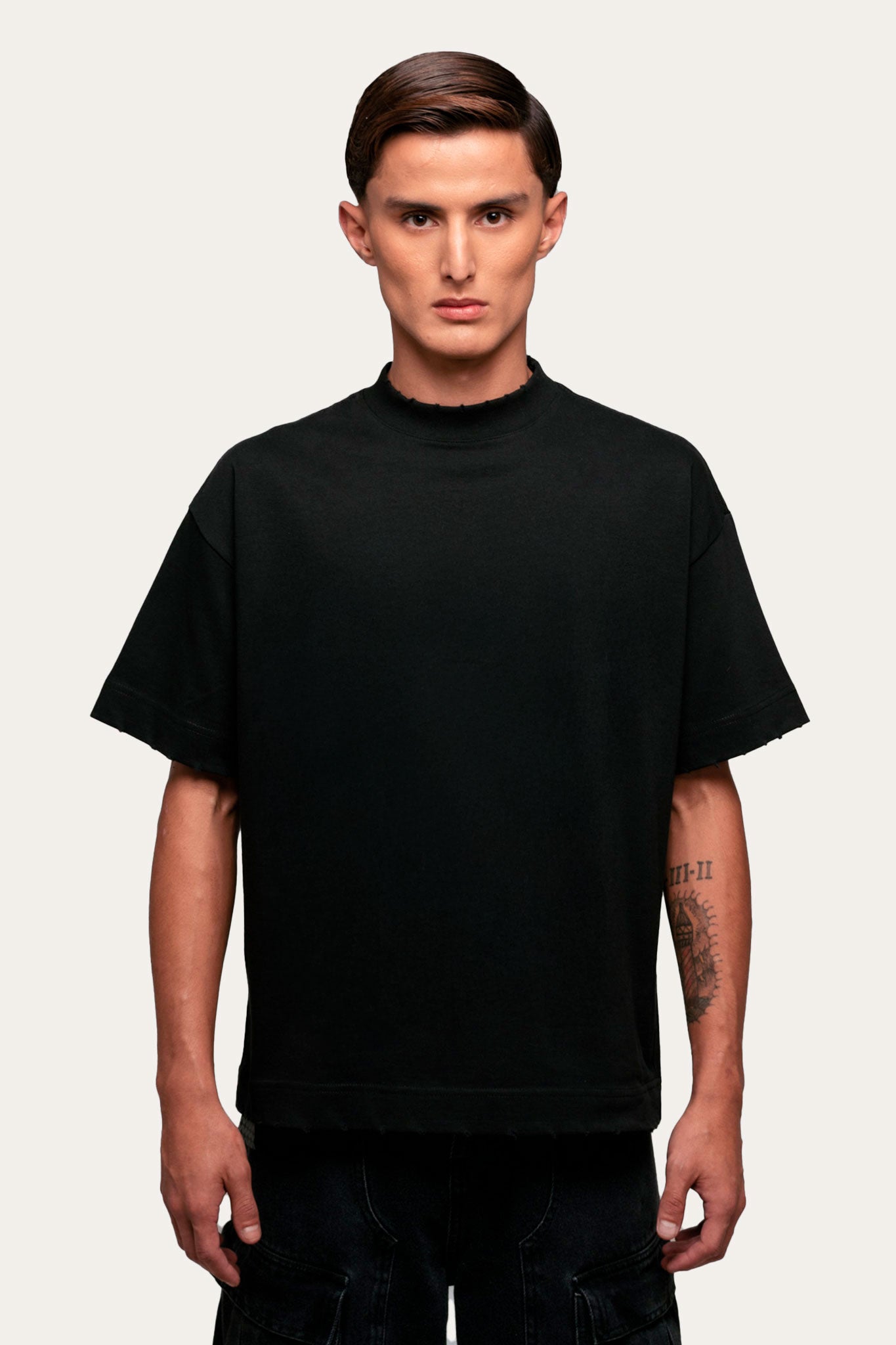 T-shirt Over Crop " BASIC " - Preto