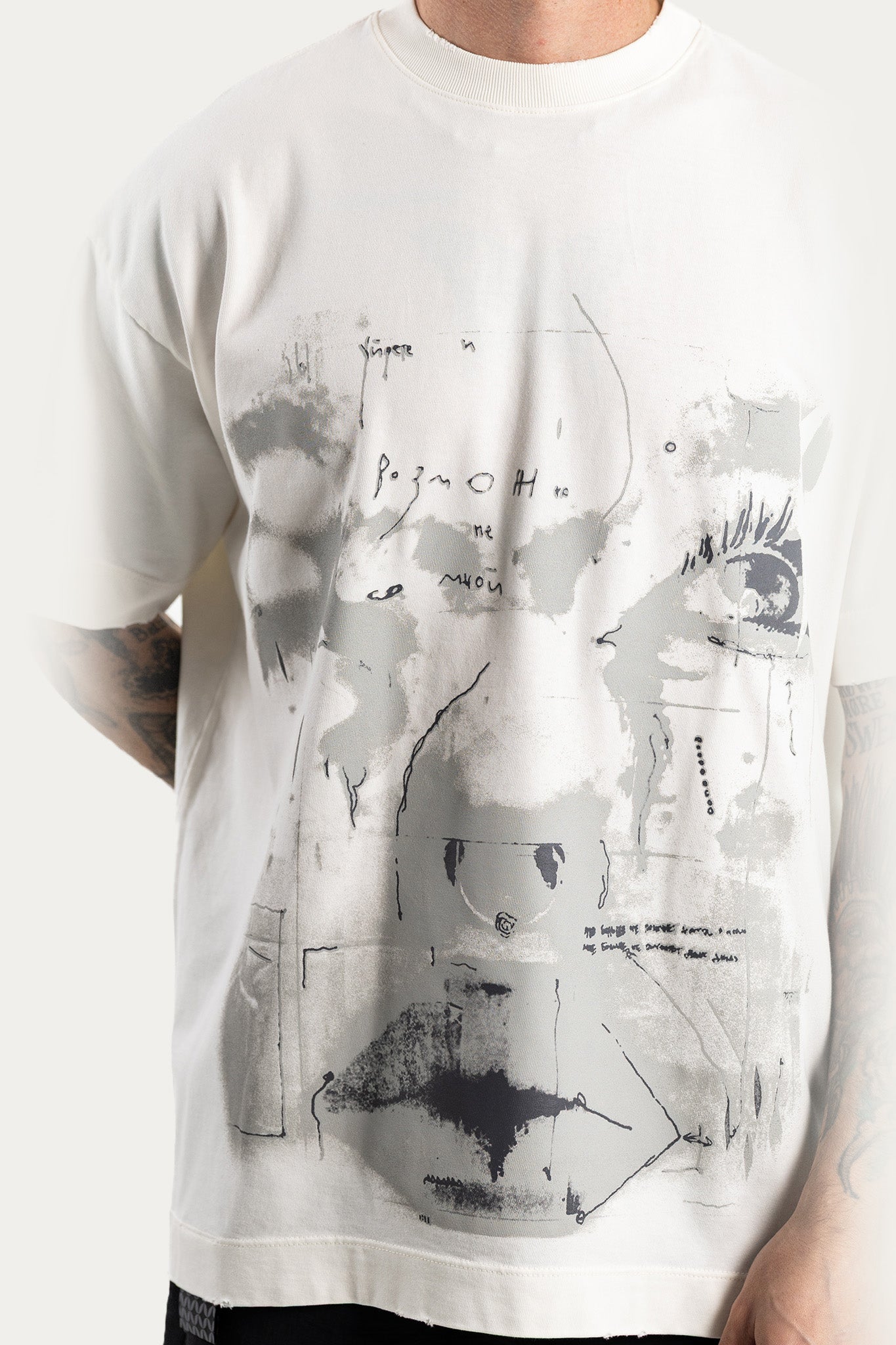 T-SHIRT OVER " SHE " - OFF-WHITE