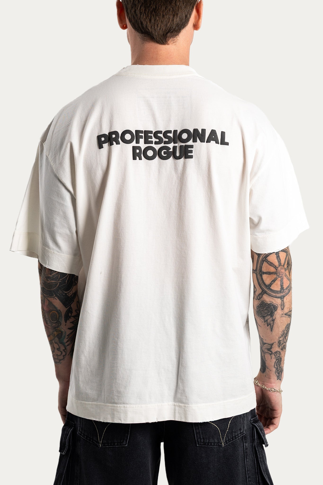 T-SHIRT OVER " ROGUE " - OFF-WHITE