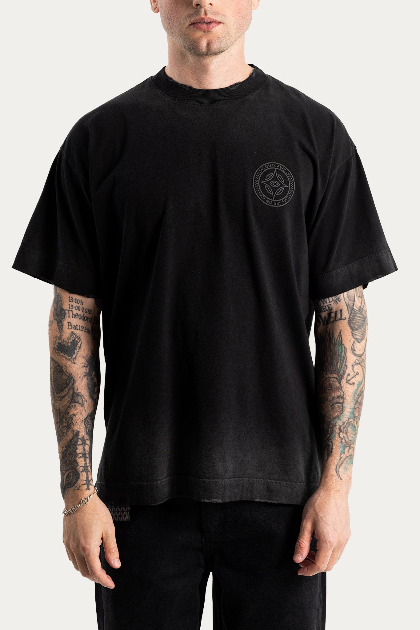 T-SHIRT OVER " SCUDO " - PRETO