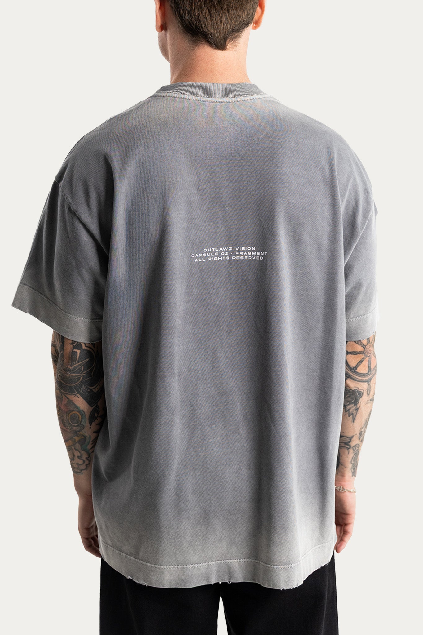 T-SHIRT OVER " SACRIFICE " - CINZA