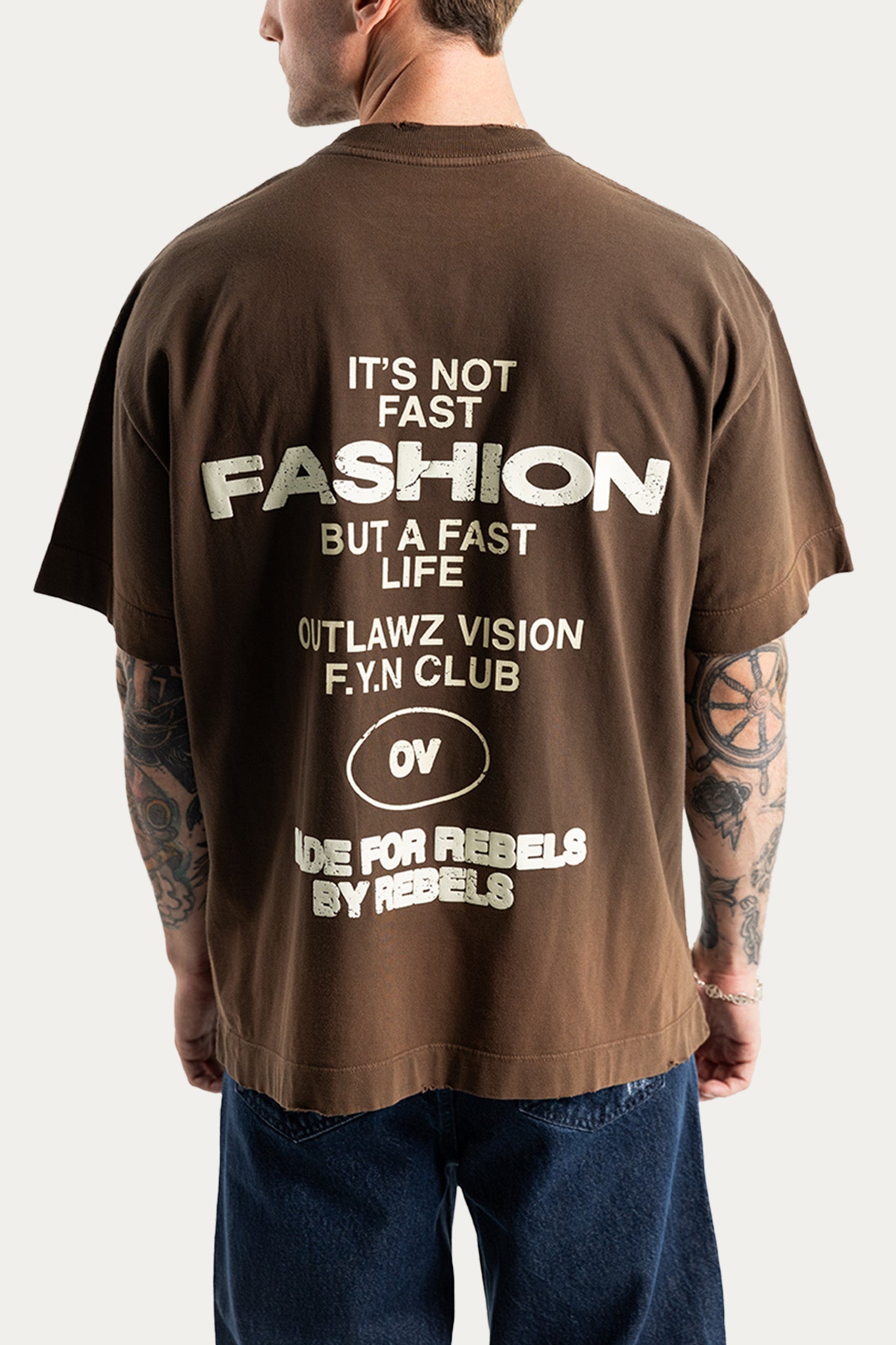 T-SHIRT OVER " FAST " - MARROM