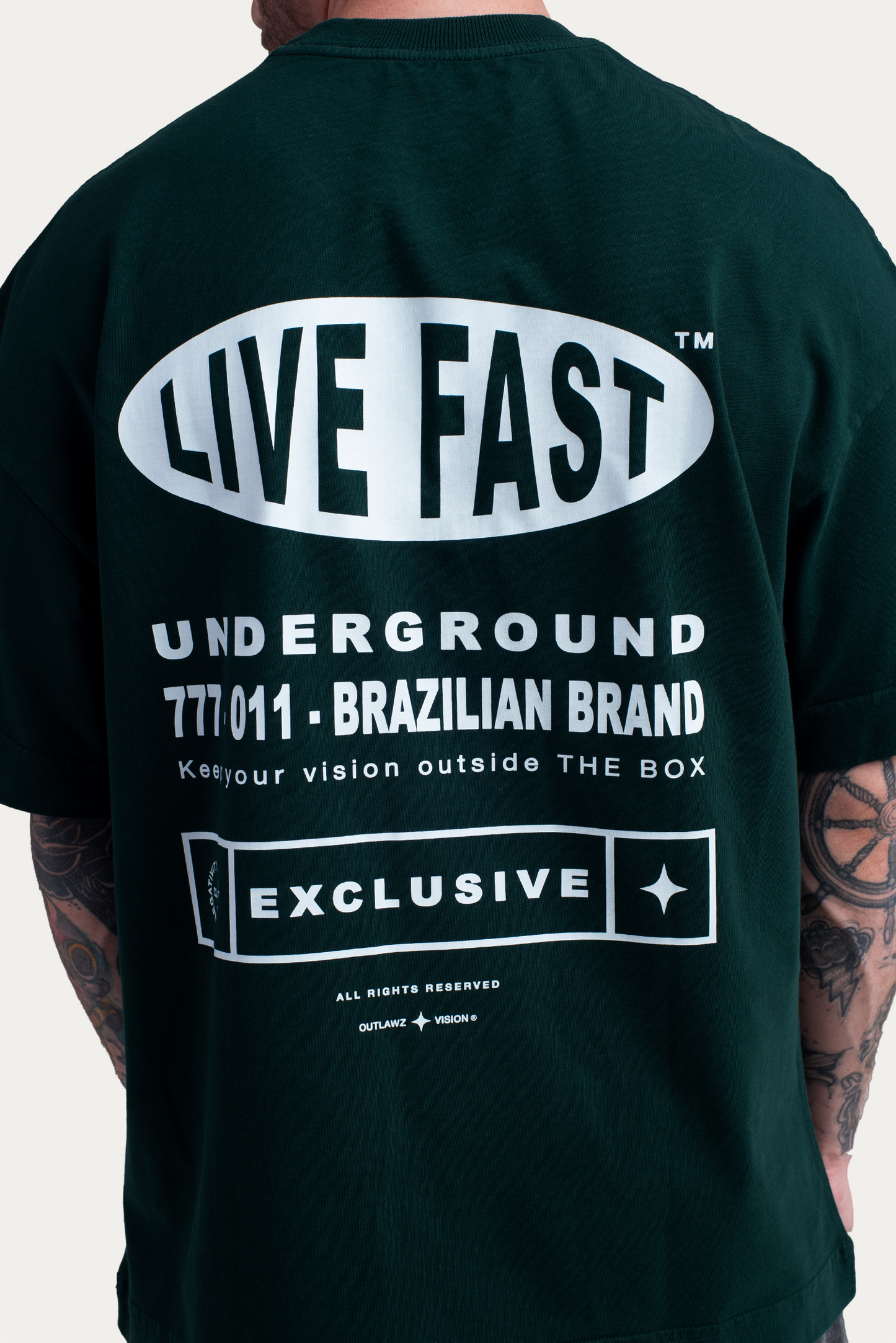 T-shirt Over Boxy "LIVE FAST" - Verde