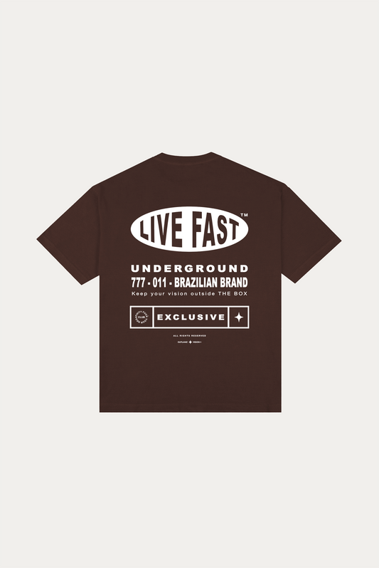 T-shirt Over Boxy "LIVE FAST" - Marrom