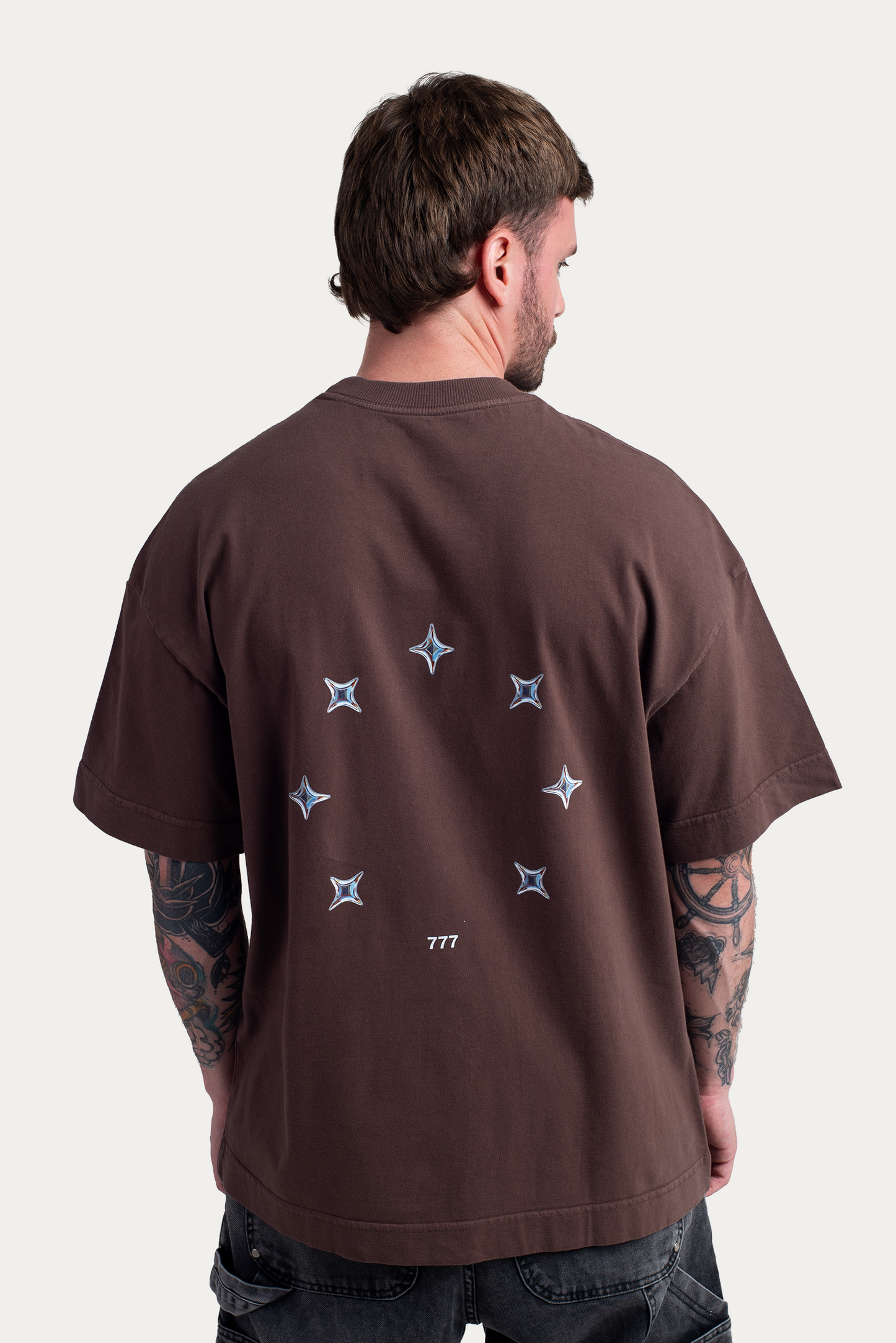 T-Shirt Over Boxy "SEVEN STARS" - Marrom