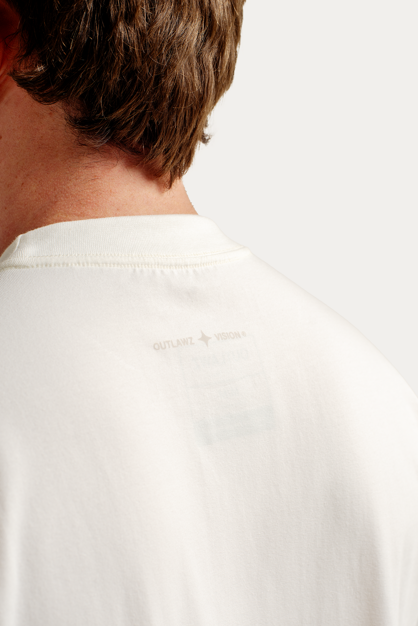 T-Shirt Over "Basic" - Off-white