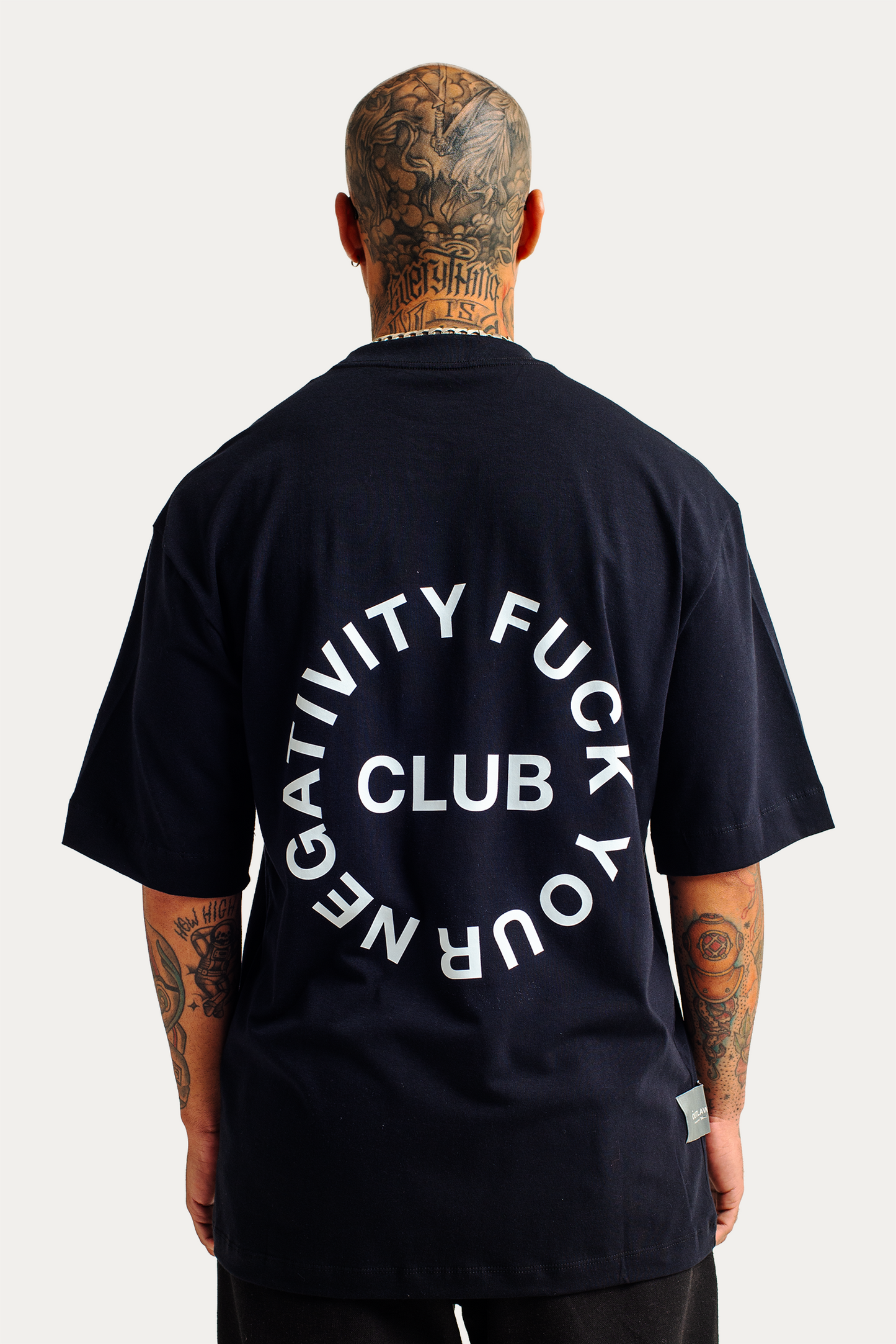 T-Shirt Over "F.Y.N CLUB" - Preta