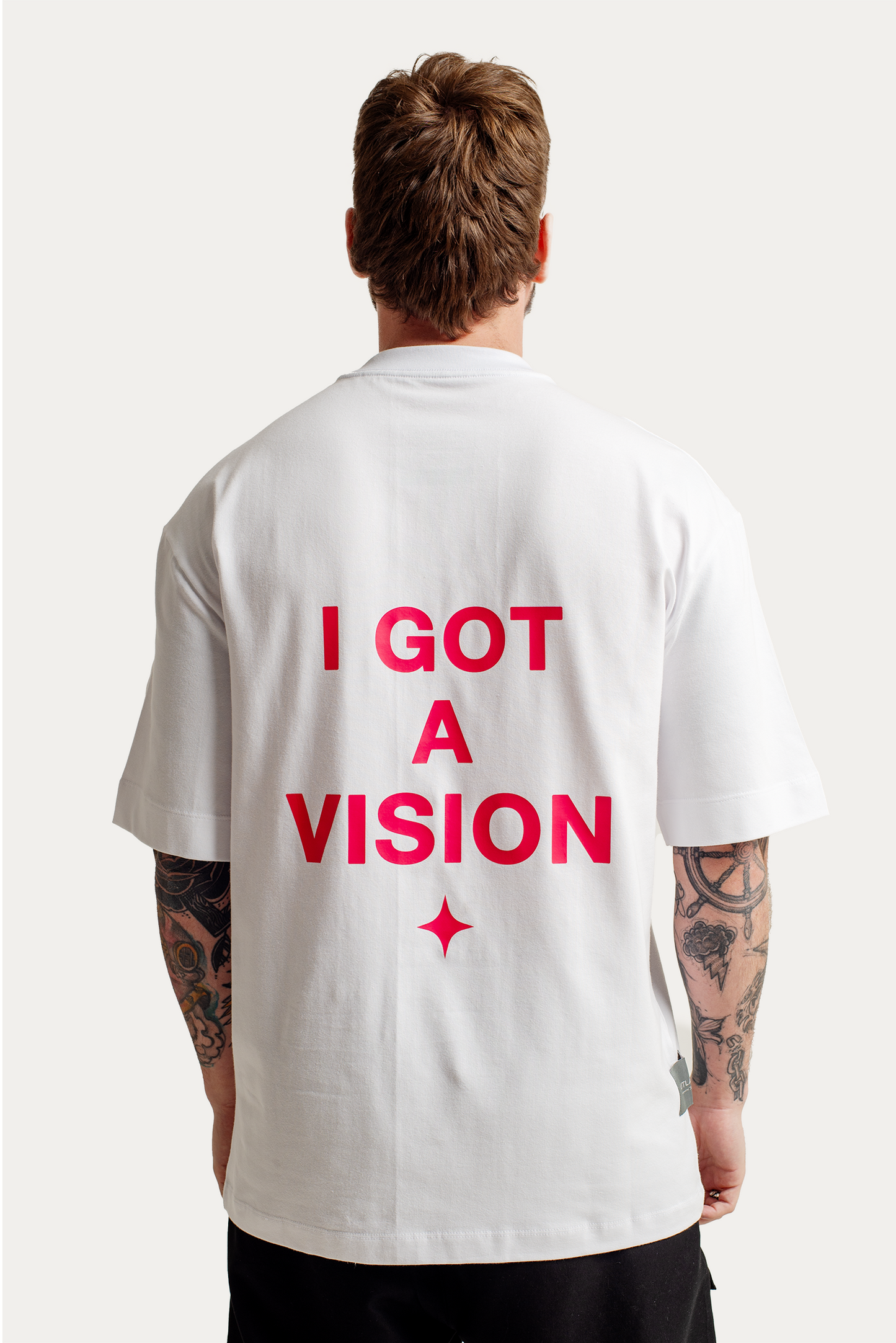 T-Shirt Over "I Got A Vision" - Branca/ Vermelha