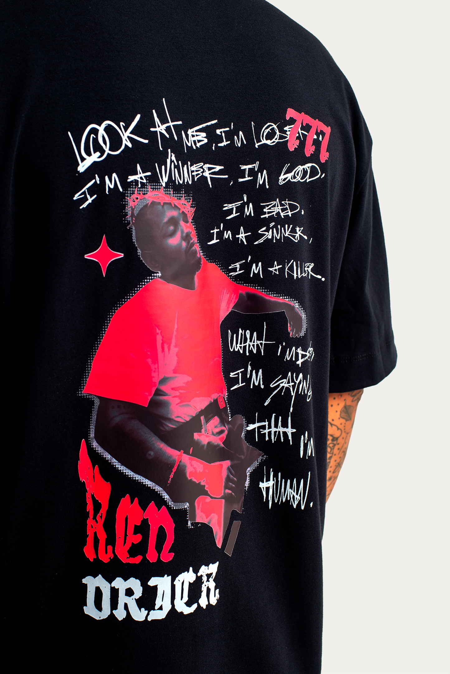 T-Shirt Over "KENDRICK" - Preta