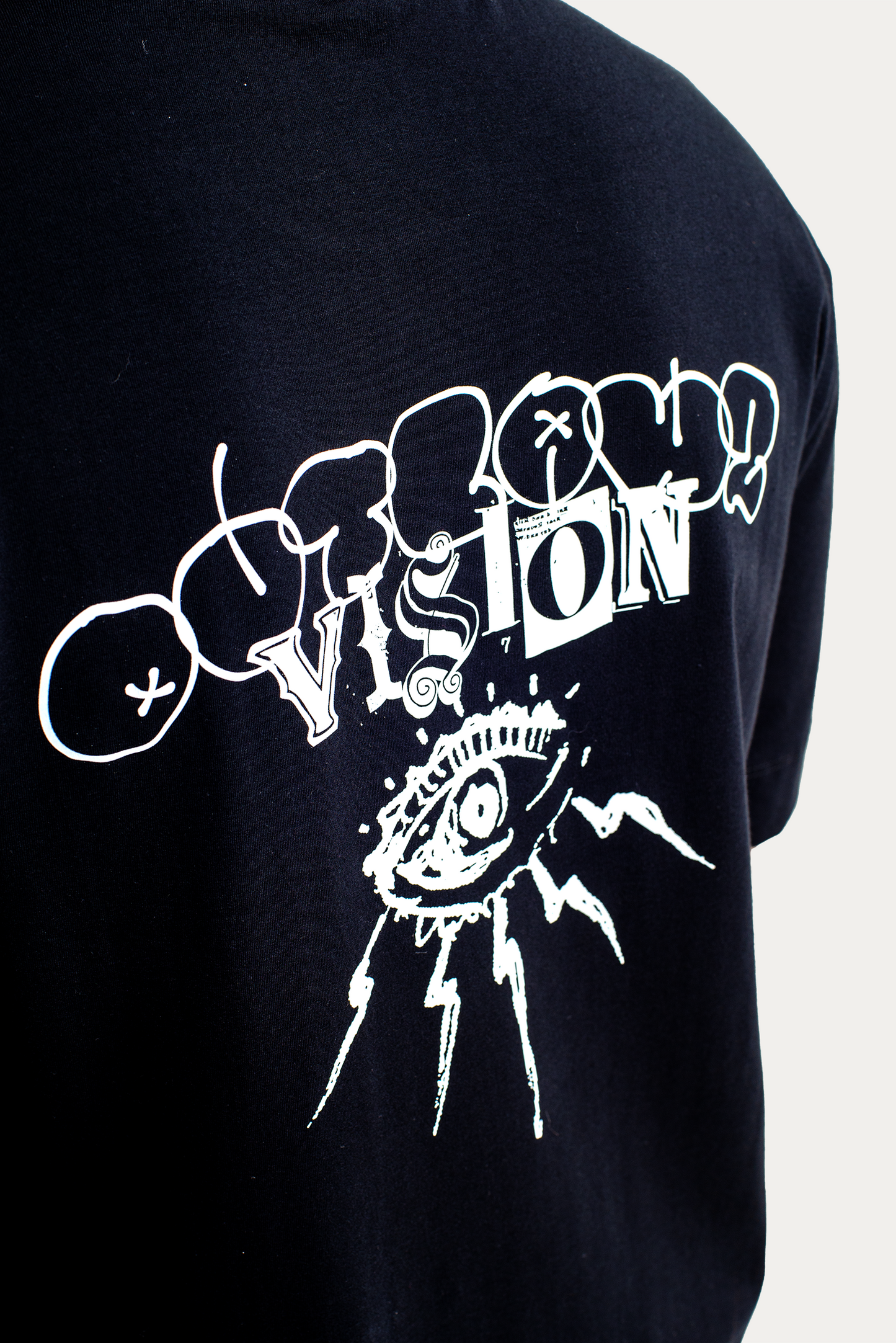 T-Shirt Over "Street Vision" - Preta